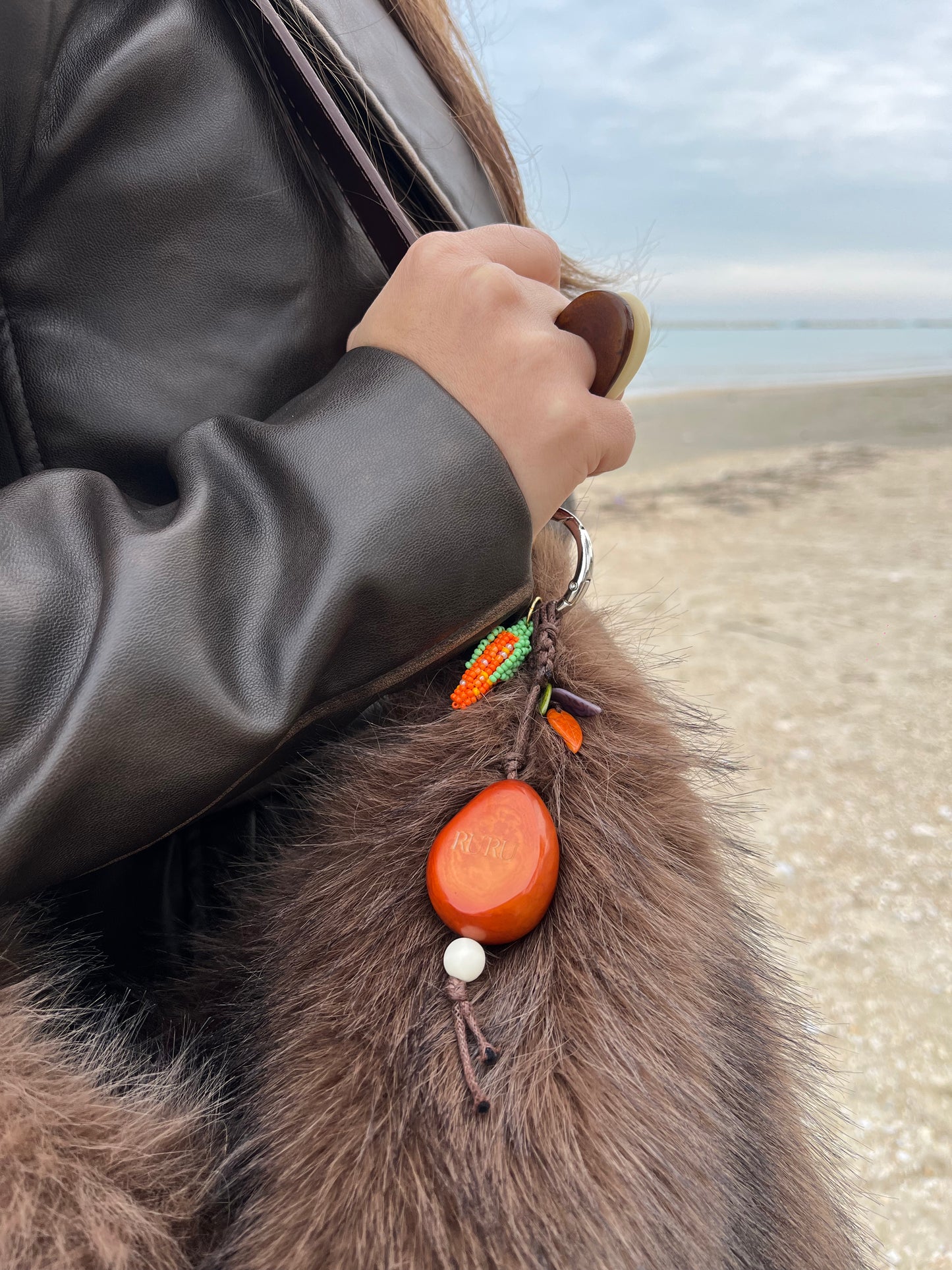 Leaf Pendant – Tagua