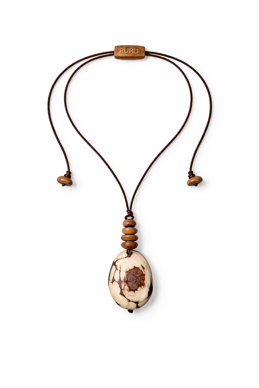 Esencia Brown Pendant Necklace