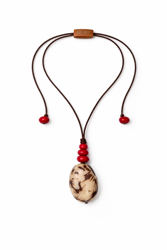 Esencia Red Pendant Necklace