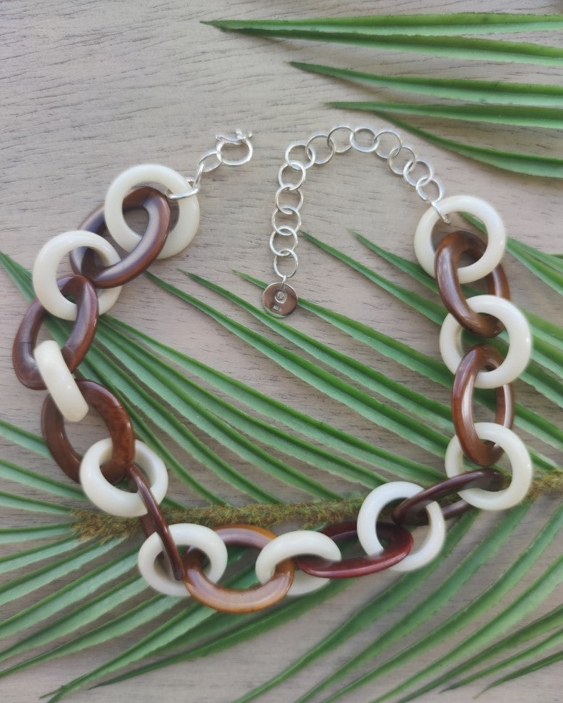 Raíces Brown&White Necklace